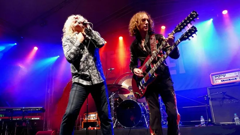 Letz Zep / Aerochicks at Melkweg
