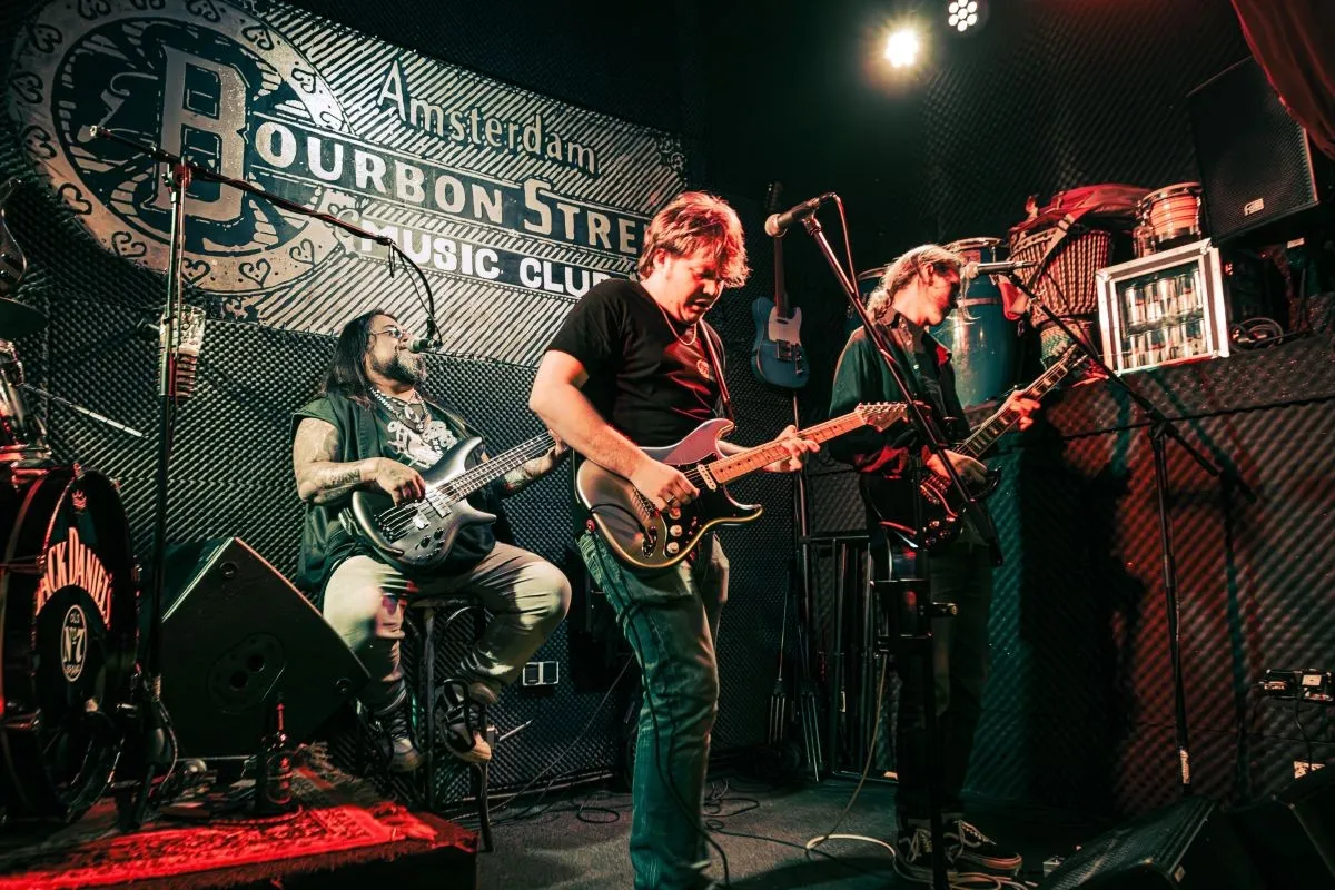 JAY’S GARAGE at Bourbon Street